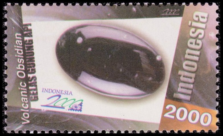 Obsidian gemstone specimen