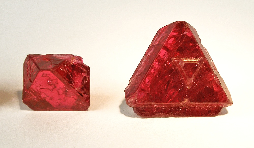 Spinel gemstone specimen